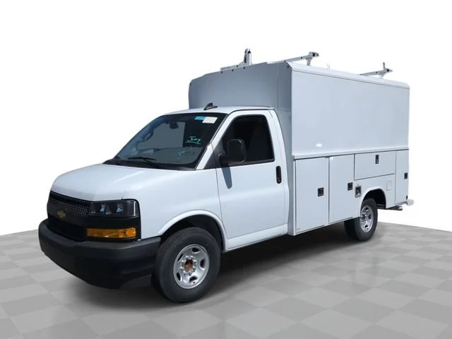 2025 Chevrolet Express 3500 139" WB's photo