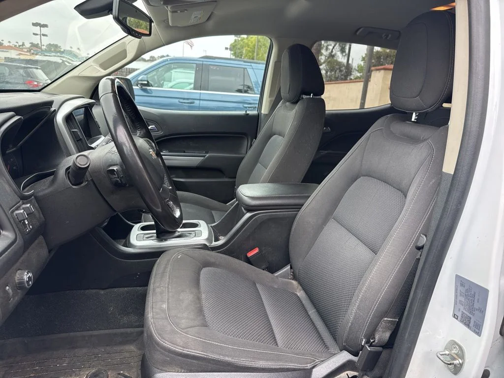 Used 2021 White Chevrolet LT image 7