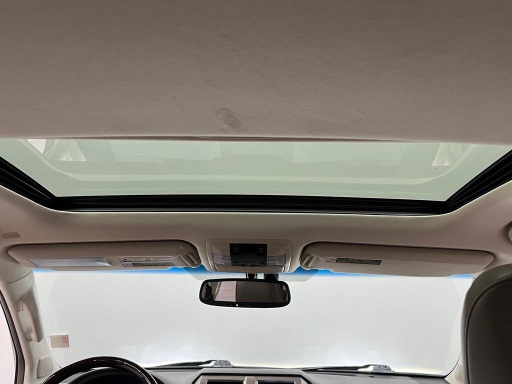 Used 2019 Starfire Pearl Lexus 460 image 26