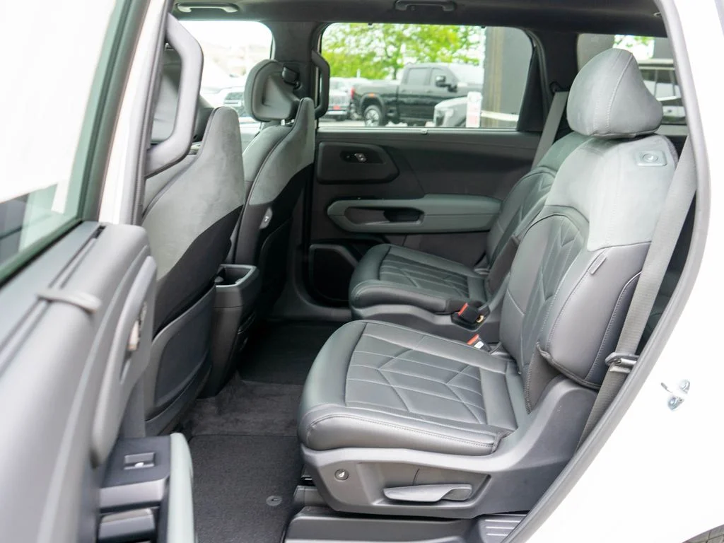 New 2027 Glacial White Pearl Kia X-Pro SX Prestige image 14