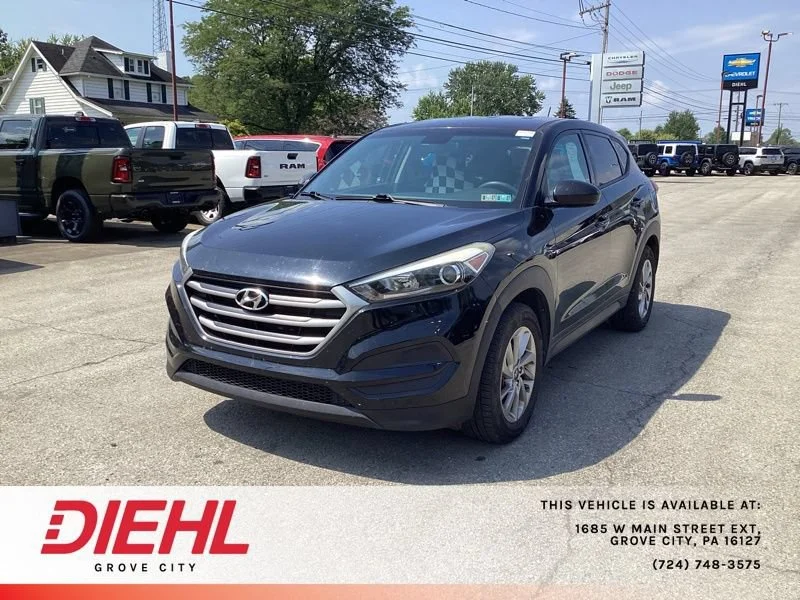 Used 2018 Black Hyundai SE image 3