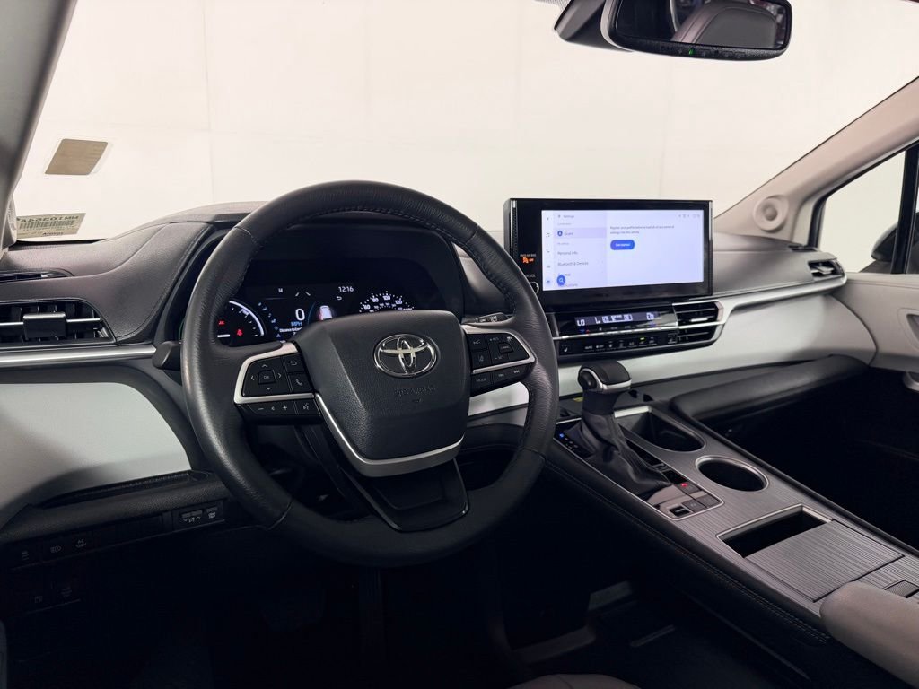 Certified Used 2025  Toyota XLE image 16