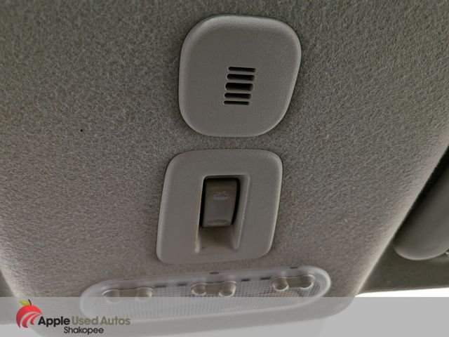 Used 2012 White Nissan SL image 26