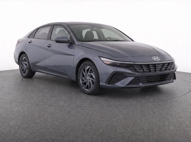 Certified Used 2024 Gray Hyundai SEL image 3