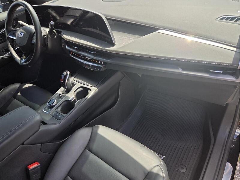 Used 2024 Black Metallic CADILLAC FWD 4DR PREMIUM LUXURY image 24