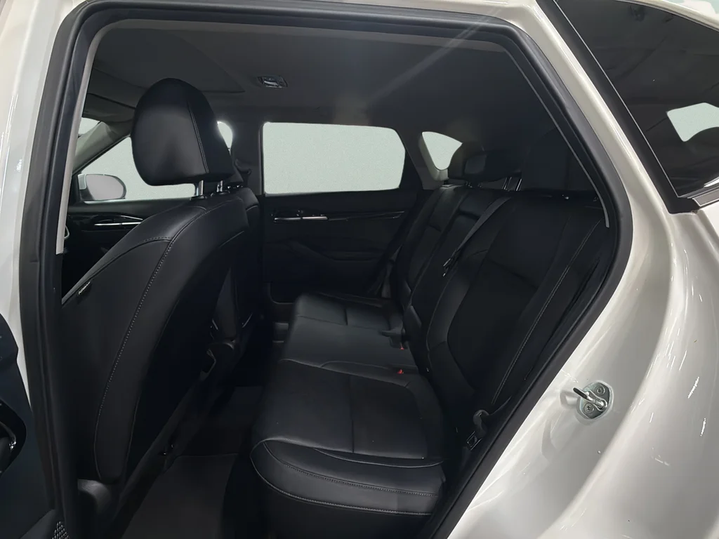 Certified Used 2022 Snow White Pearl Kia EX image 28