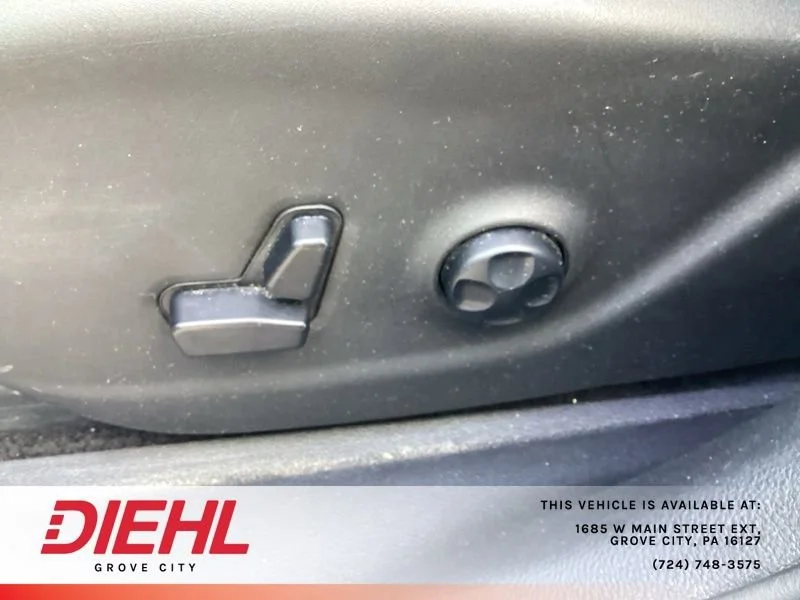 Used 2020 Red Jeep Latitude Plus 4x4 image 22