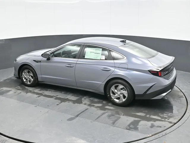New 2026 Blue Hyundai SE image 11