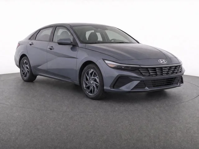 Used 2024 Gray Hyundai SEL image 3