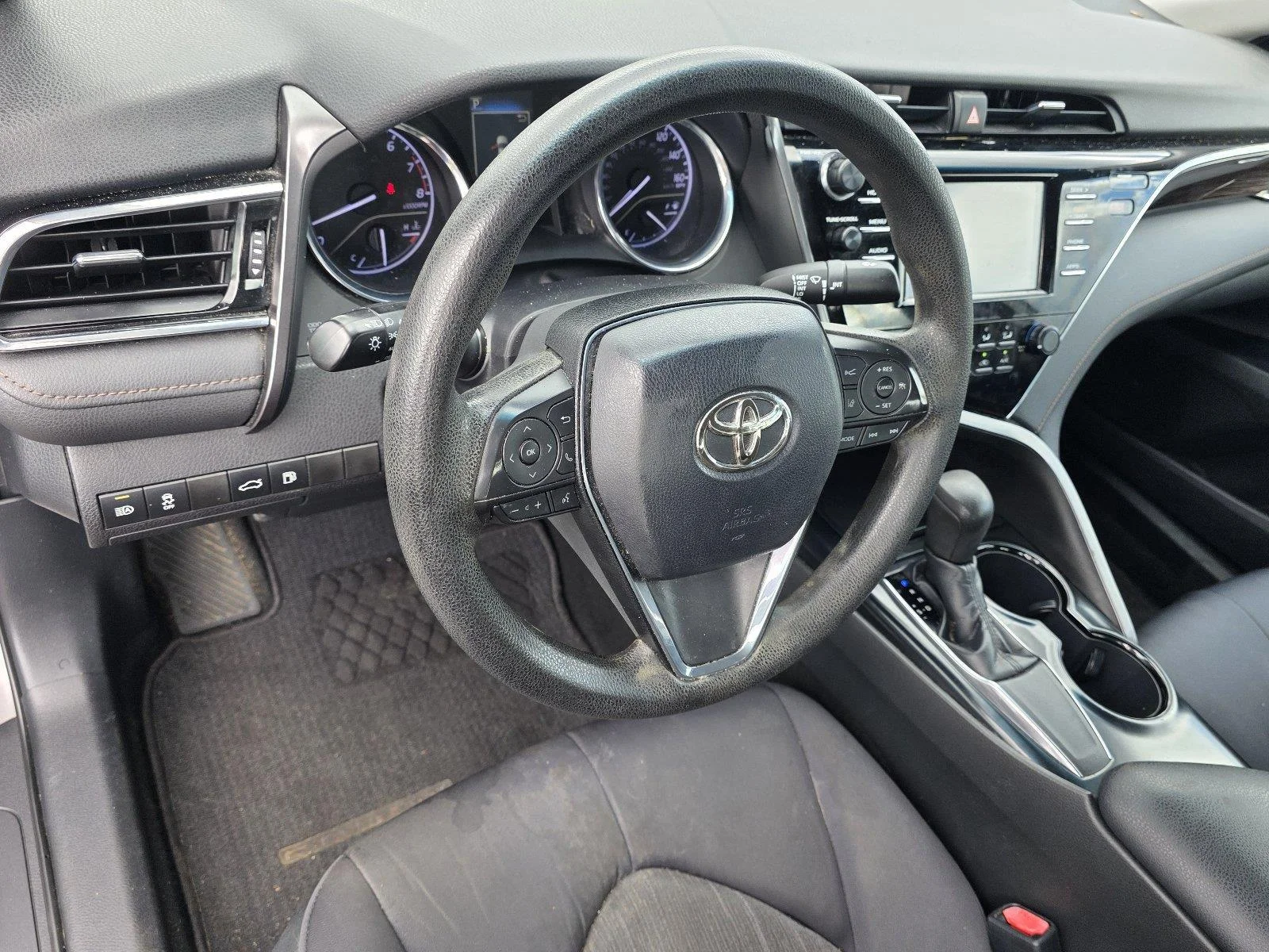 Used 2018 Predawn Gray Mica Toyota LE image 11