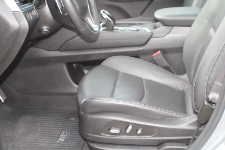 Used 2023 Argent Silver Metallic Cadillac Sport image 13