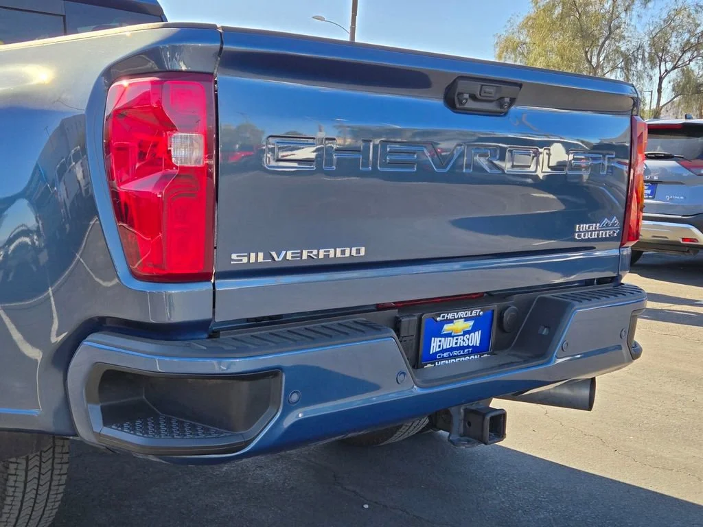 Used 2025 Lakeshore Blue Metallic Chevrolet High Country DRW image 5