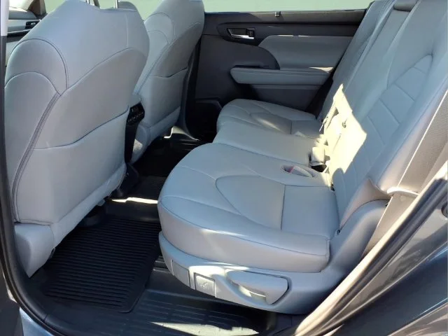 Used 2020 Gray Toyota XLE image 12