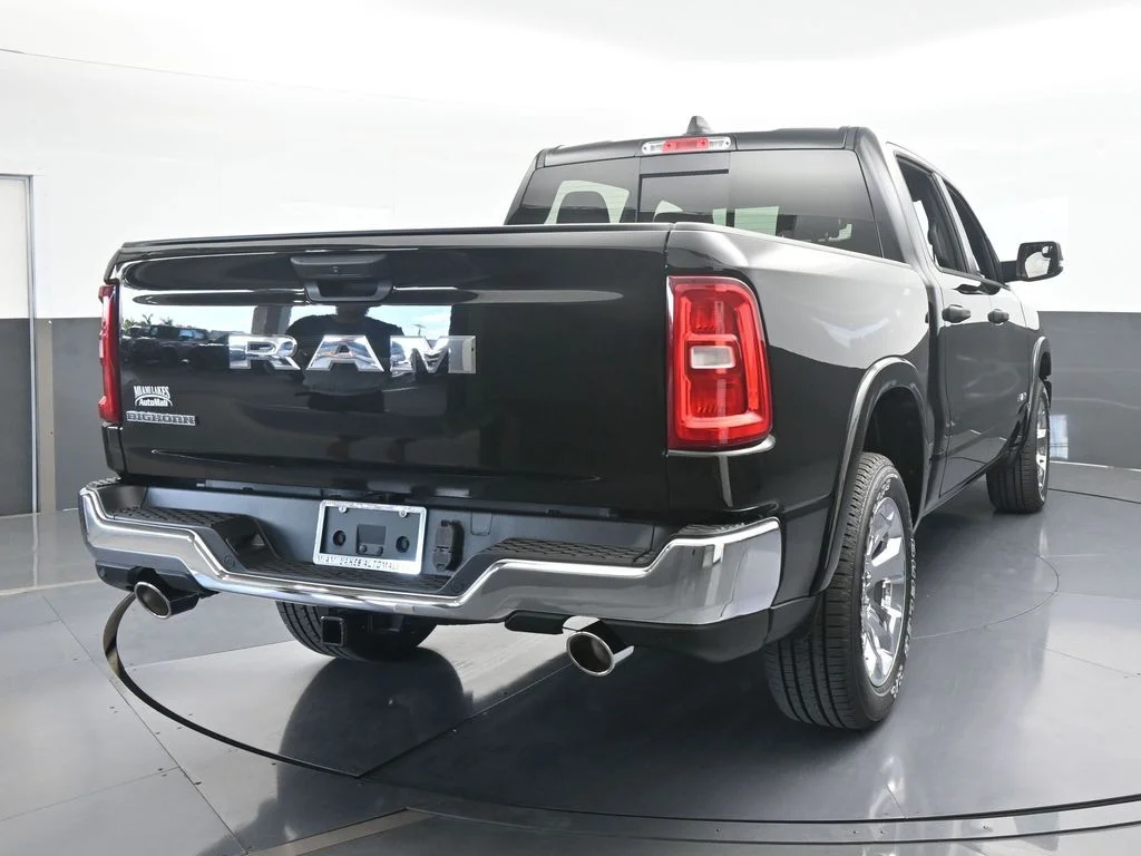 New 2026 Diamond Black Crystal Pearl-Coat Exterior Paint RAM Big Horn/Lone Star image 5