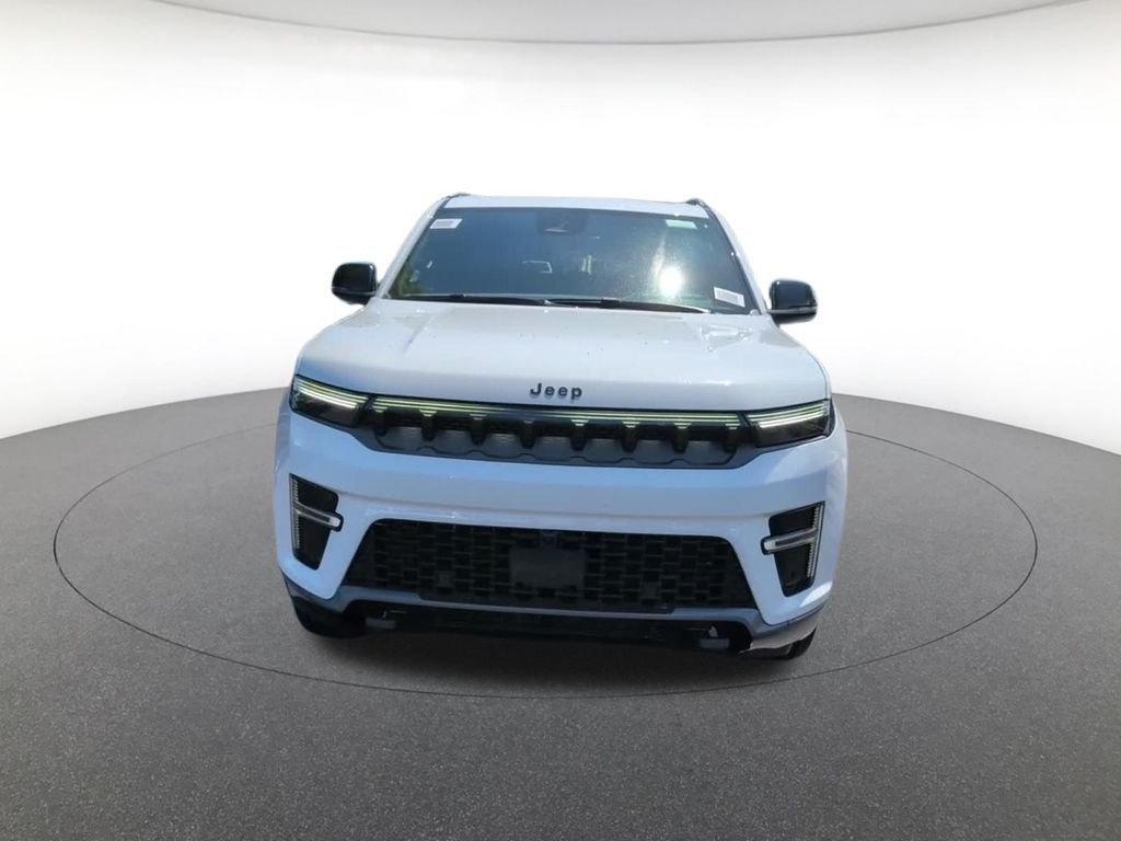 New 2026 Bright White Clear-Coat Exterior Paint Jeep Limited Reserve image 17