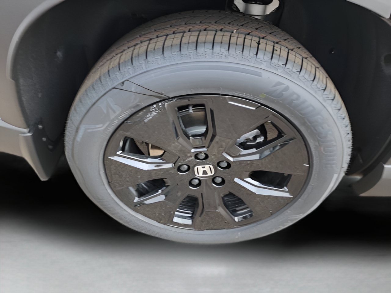 New 2026 Sonic Gray Pearl Honda Black Edition image 12