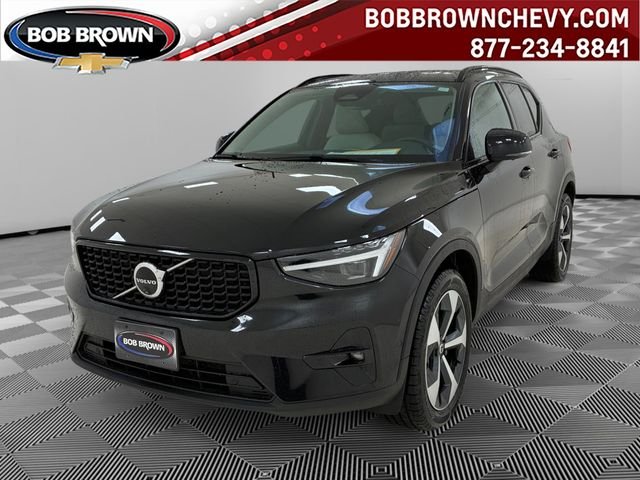 2024 Volvo XC40 B5 Plus Dark AWD's photo