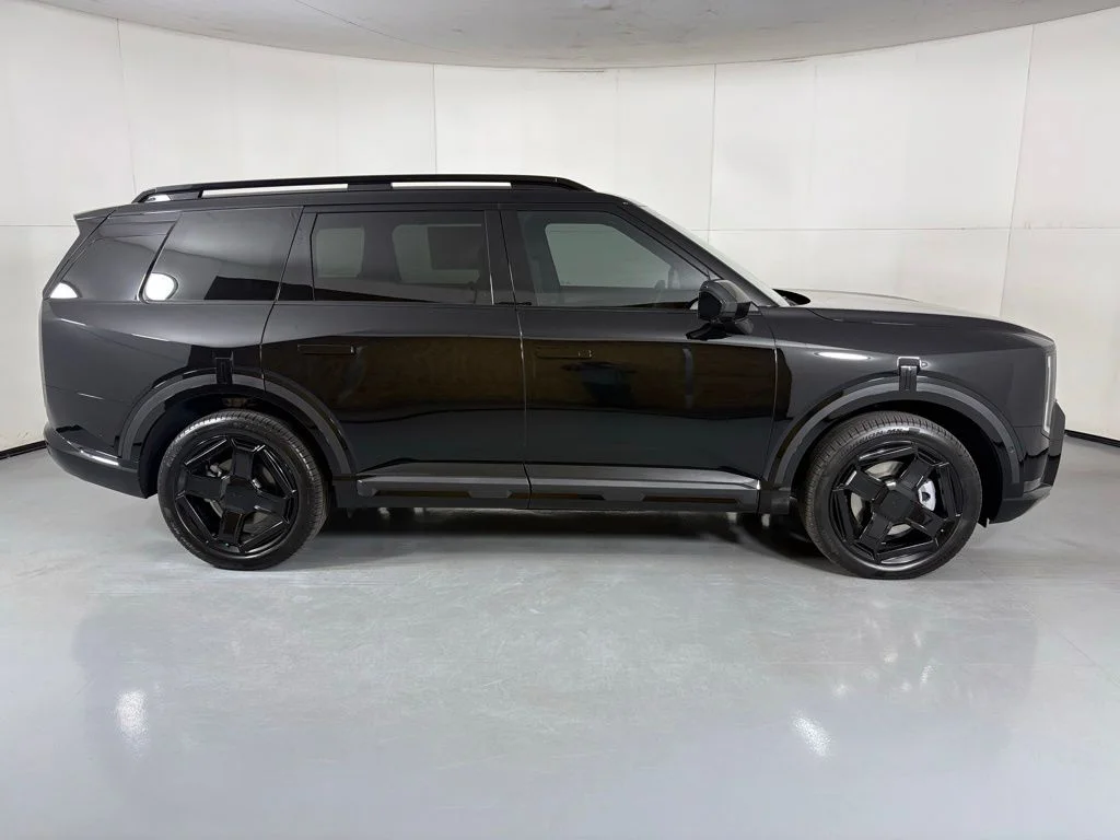 New 2027 Ebony Black Kia X-LINE SX image 9