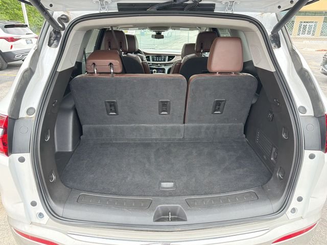 Used 2018 White Buick Avenir image 23