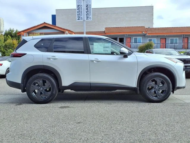 New 2026 Everest White Pearl TriCoat Nissan SV image 4