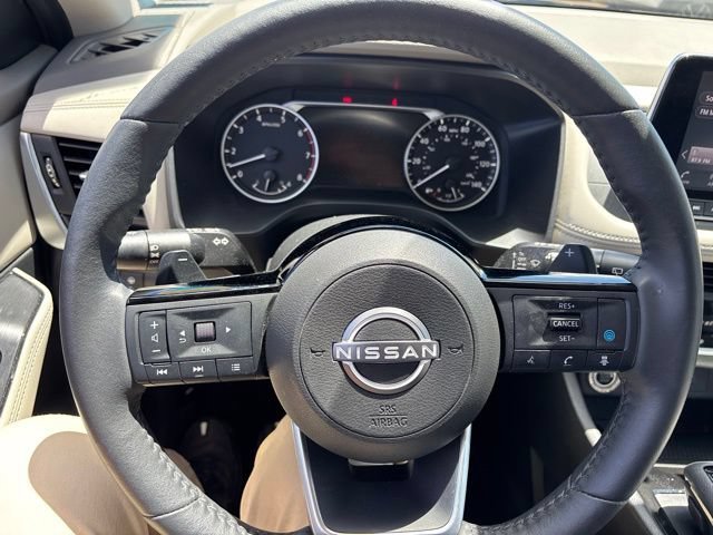 Used 2023 Pearl White Tricoat Nissan SV image 20