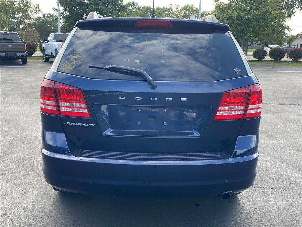 Used 2019 Contusion Blue Pearlcoat Dodge SE Value Pkg image 9