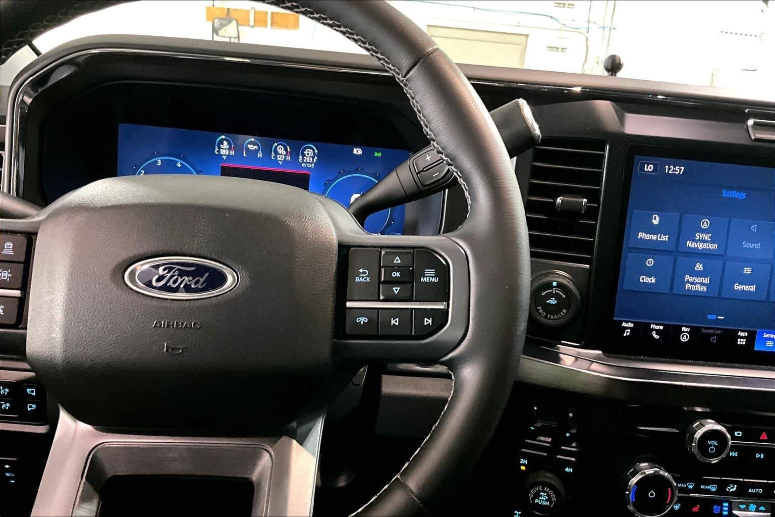 Used 2025 Agate Black Metallic Ford LARIAT image 25
