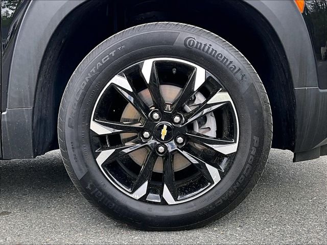 Used 2023 Black Chevrolet LT image 9