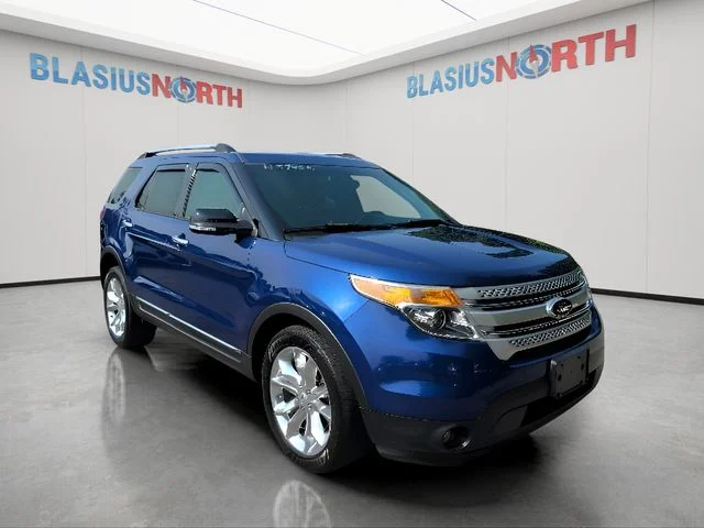 Used 2014 Blue Ford XLT image 3