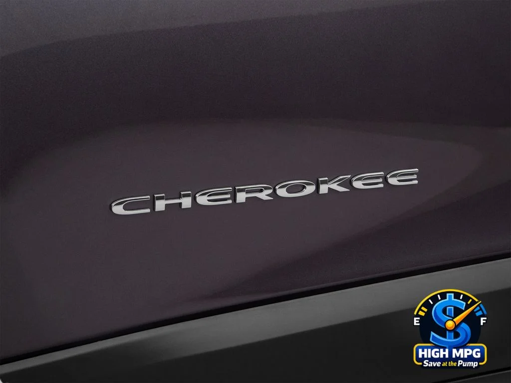 Used 2016 Black Jeep Latitude image 63