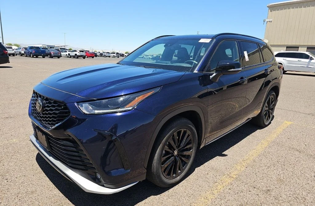 Certified Used 2025  Toyota XSE image 2