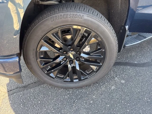 Used 2020 NORTHSKY BLUE METALLIC Chevrolet High Country image 31