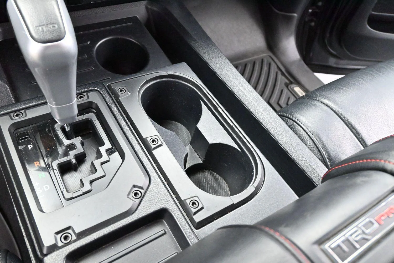 Used 2020 Magnetic Gray Metallic Toyota SR5 image 19