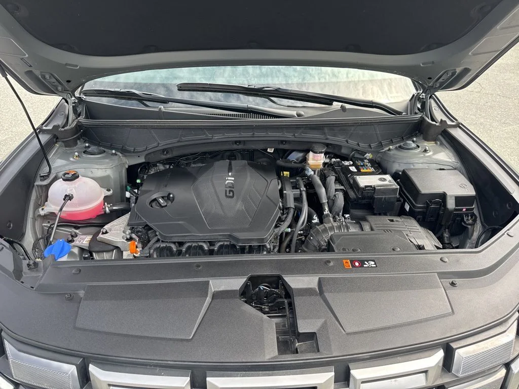 Used 2025 Gray Hyundai SEL image 34