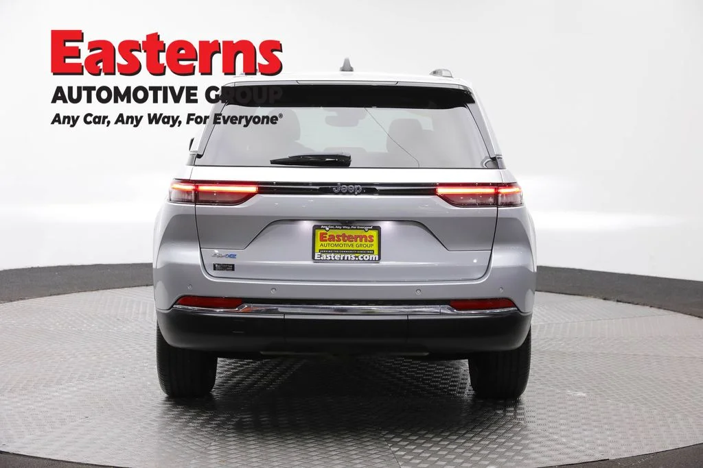 Used 2022 Silver Jeep 4xe image 6