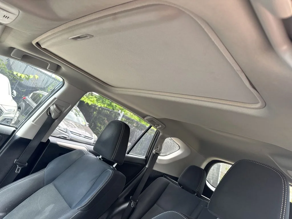 Used 2015 Black Toyota XLE image 12