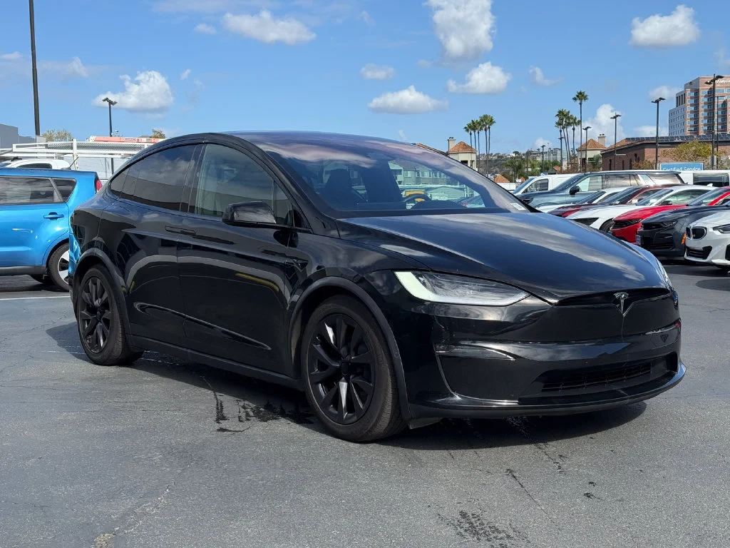 Used 2024  Tesla NA image 5