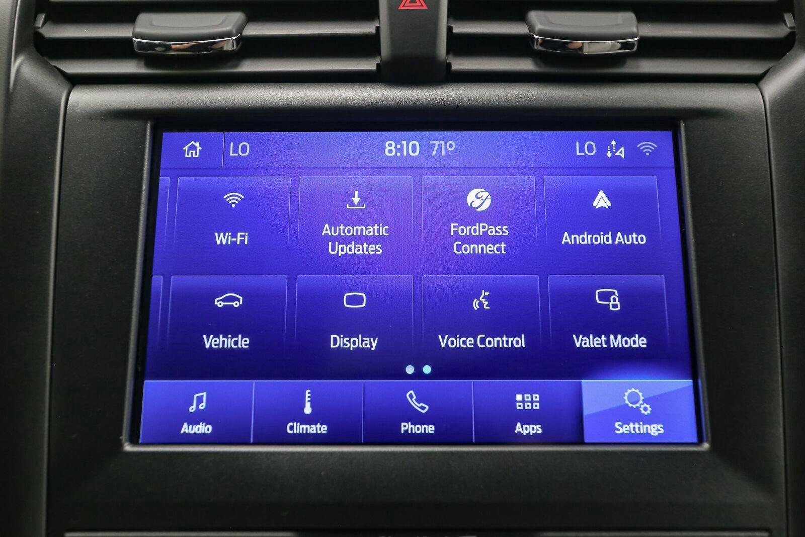 Used 2020 Iconic Silver Ford SE image 26
