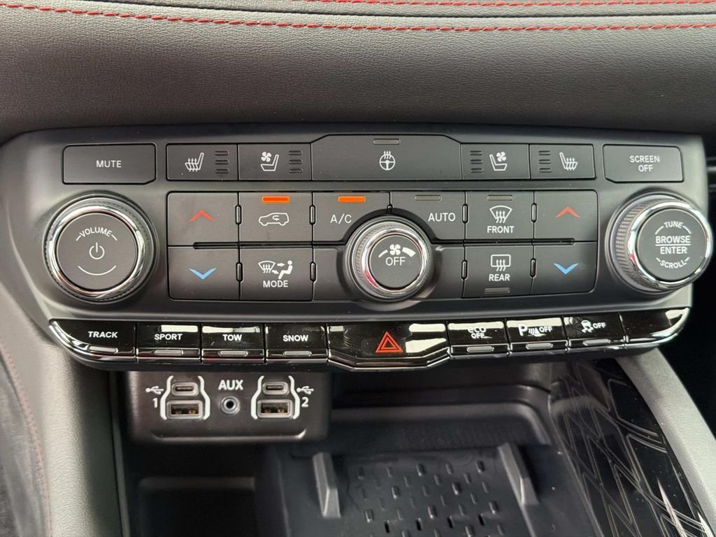 New 2026 Vapor Gray Exterior Paint Dodge GT Premium HEMI V8 image 28