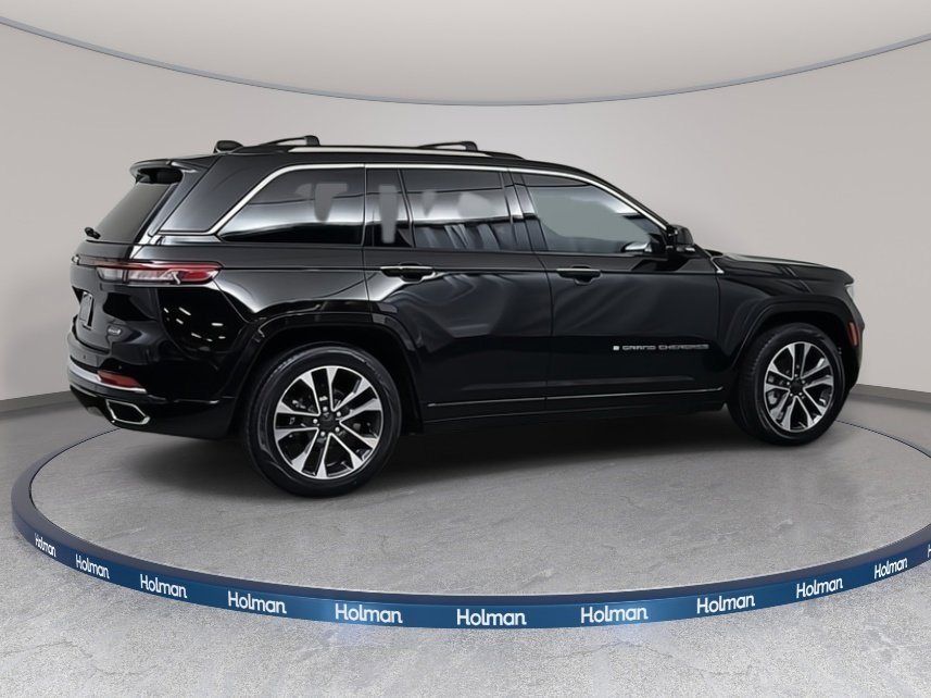 2022 Jeep Grand Cherokee Overland photo 4
