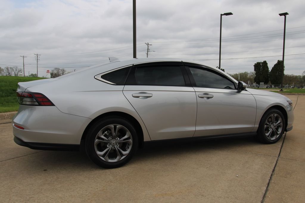 Used 2024 Silver Honda EX image 5