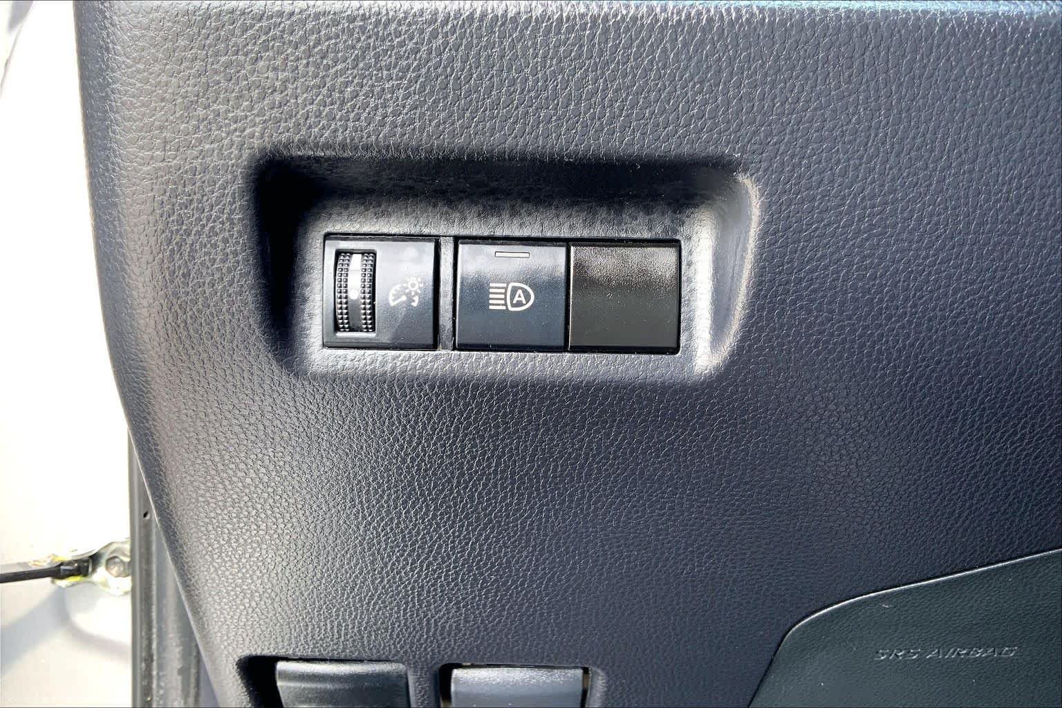 Used 2024 Silver Sky Metallic Toyota XLE image 33