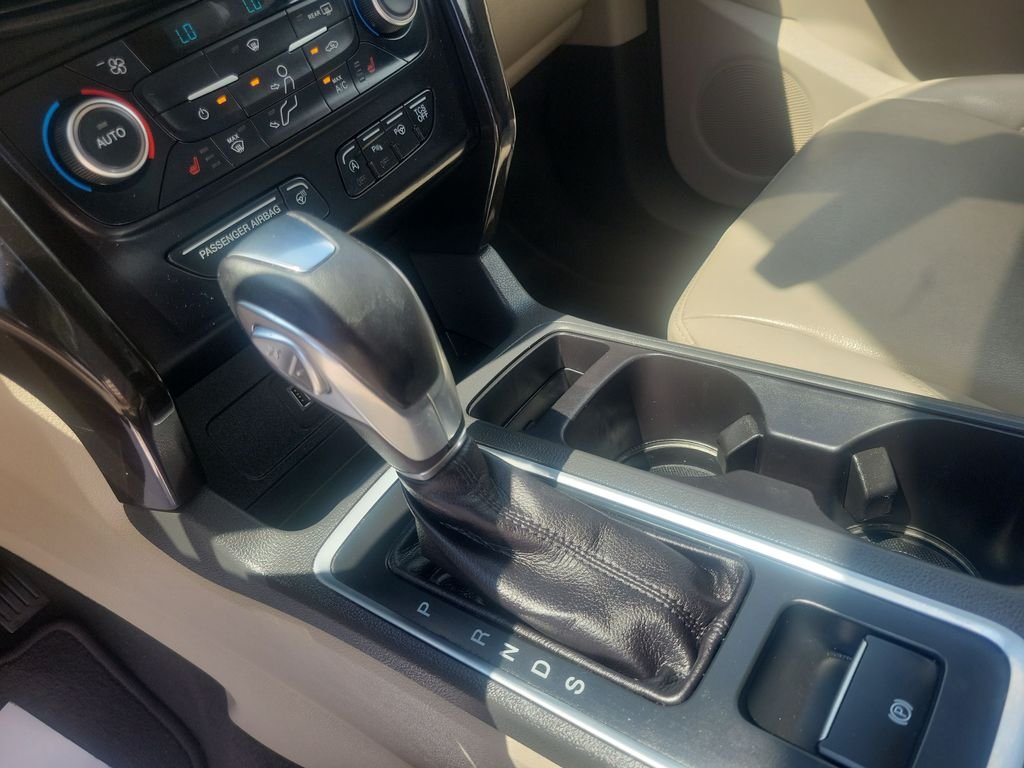 Used 2018 White Ford Titanium image 31