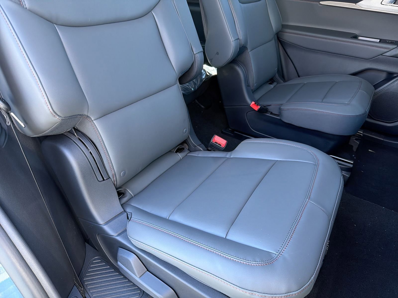 New 2026 Vapor Blue Metallic Ford Active image 22