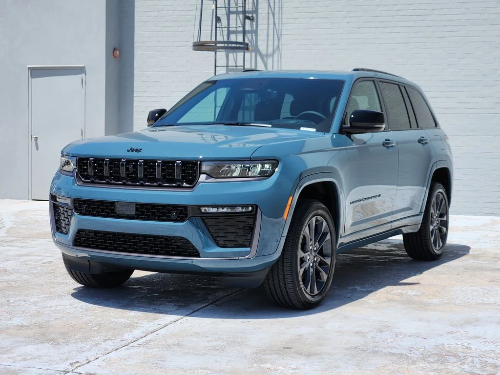 New 2026 Steel Blue Jeep Limited Reserve image 2