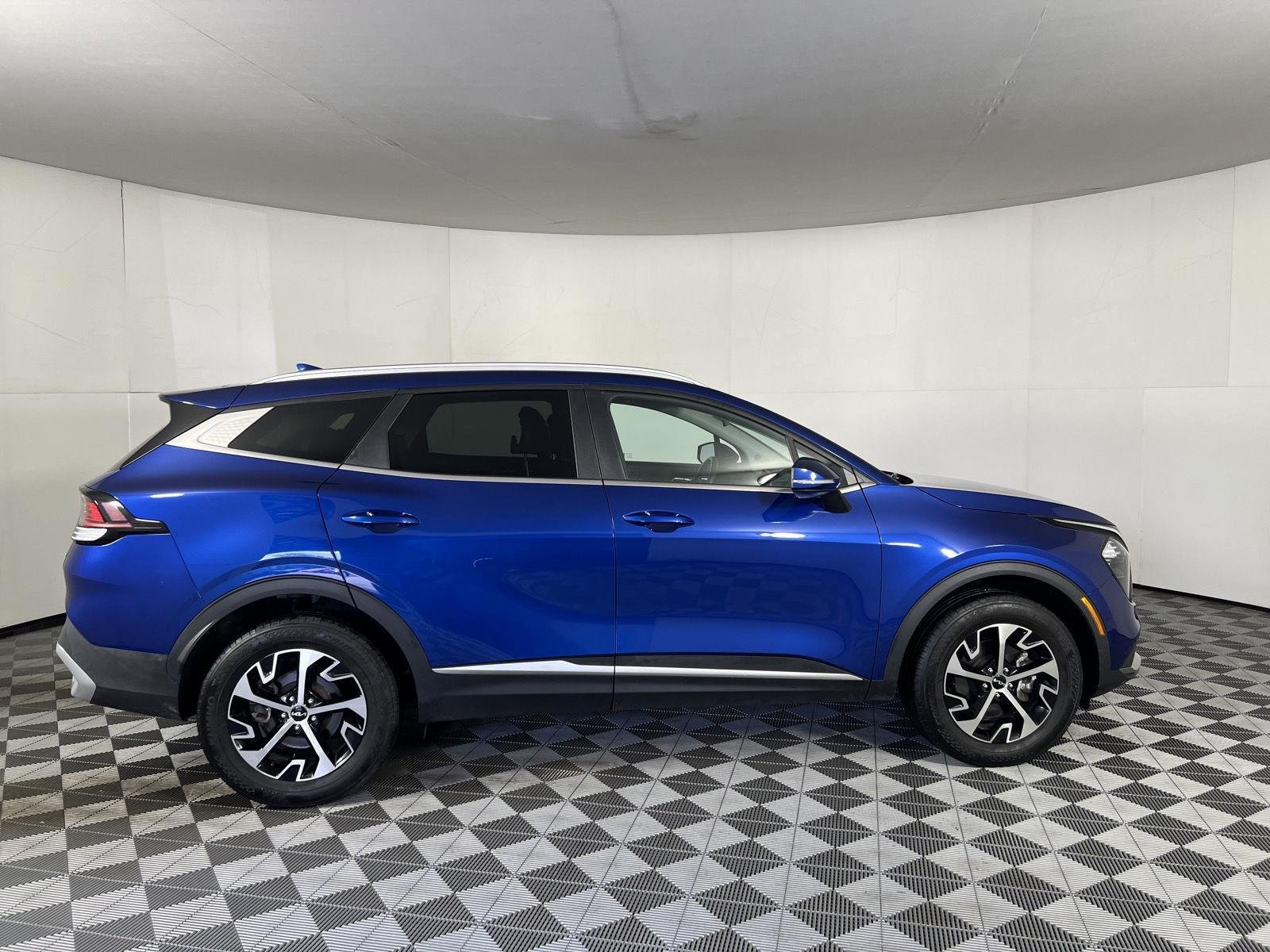 Used 2023 Sapphire Blue Kia EX image 10