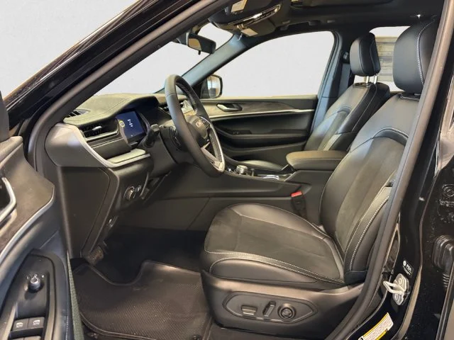 New 2026 Black Jeep Altitude image 9