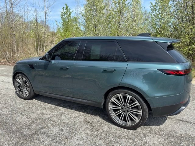Certified Used 2024 Giola Green Metallic Land Rover SE image 7