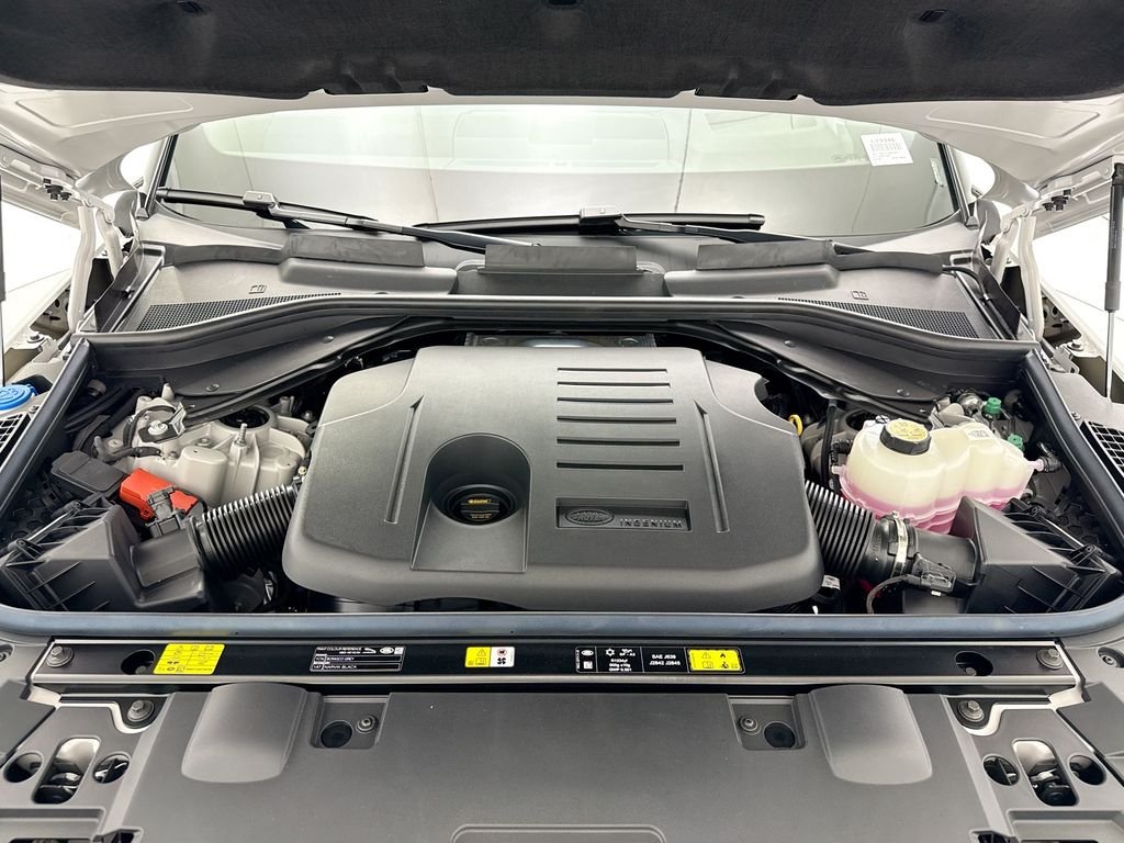 New 2026 Borasco Grey Land Rover Dynamic SE image 28