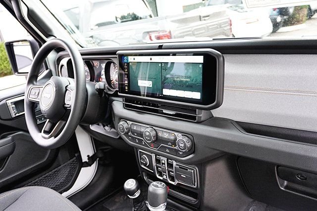 New 2026 Bright White Clear-Coat Exterior Paint Jeep Sport image 14